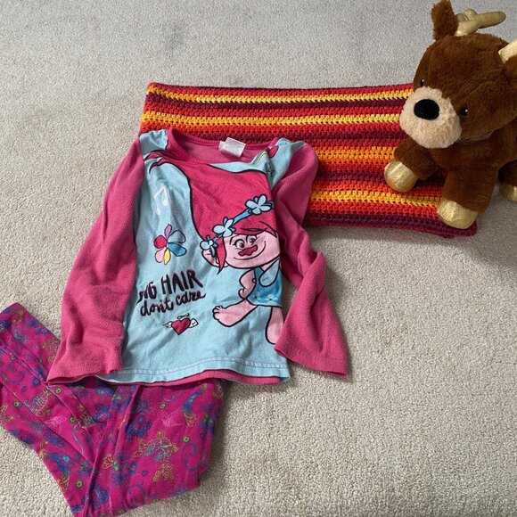 Blanket , Pj's and Reindeer - Christmas - Picture 1 of 4